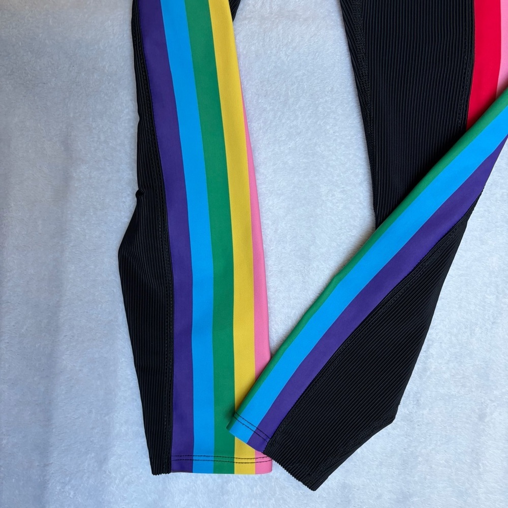 Beach Riot Megan Leggings Women Sz S Rainbow Proud Collection Pant EUC Pride - Picture 10 of 11